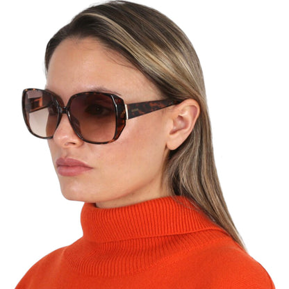 Gafas Guess Factory tipo mariposa con degradado marrón de sol para mujer GF0426 53F 61
