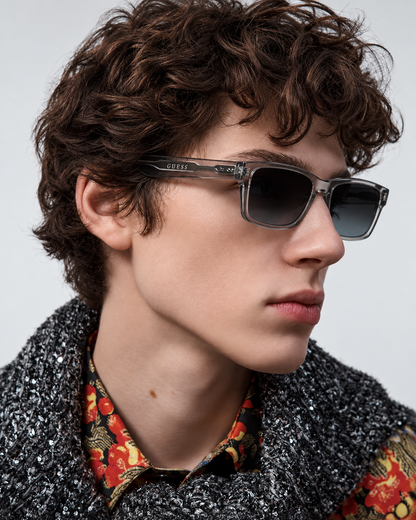Guess Factory Gafas de sol para hombre con montura cuadrada y degradado azul, GF00021 27W 55